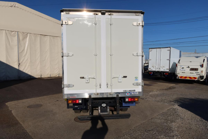 10尺冷蔵冷凍車 東プレ-5℃ スタンバイ付き|中古トラックの販売・買取・査定のアイナビ