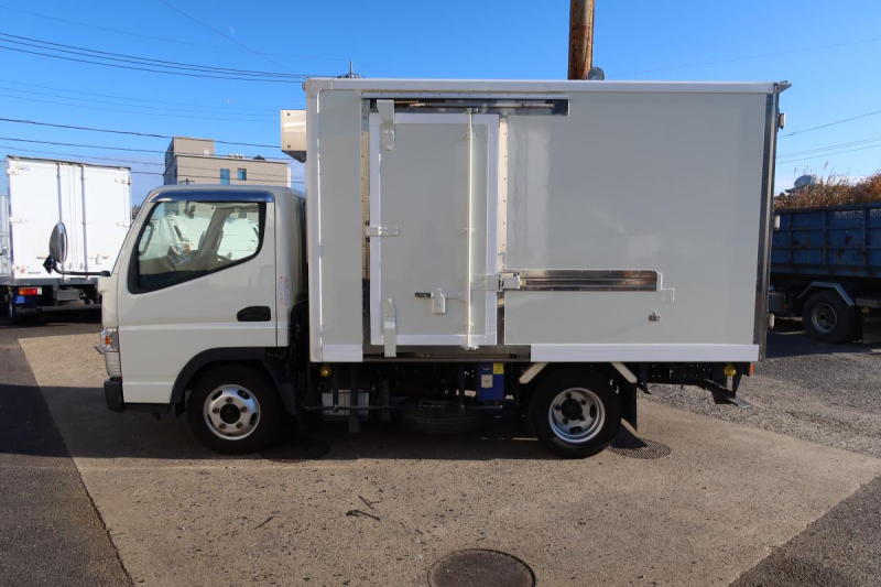 10尺冷蔵冷凍車 東プレ-5℃ スタンバイ付き|中古トラックの販売・買取・査定のアイナビ