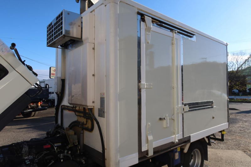 10尺冷蔵冷凍車 東プレ-5℃ スタンバイ付き|中古トラックの販売・買取・査定のアイナビ