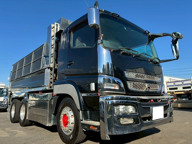 6×43軸2デフ380馬力7速MTマニュアル10t20t土砂ダンプ|中古トラックの販売・買取・査定のアイナビ