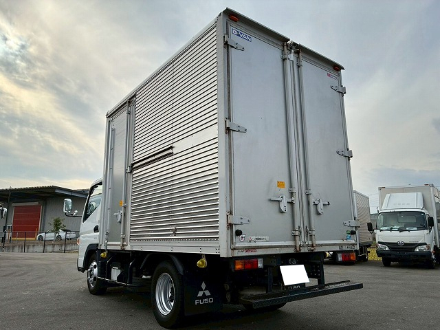 保証対象車両標準幅ショート左サイド扉ラッシングレール|中古トラックの販売・買取・査定のアイナビ