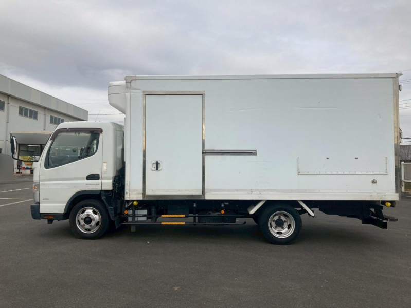 冷蔵冷凍車2.95トン積載低温ワイドロング2エバデュオニック|中古トラックの販売・買取・査定のアイナビ