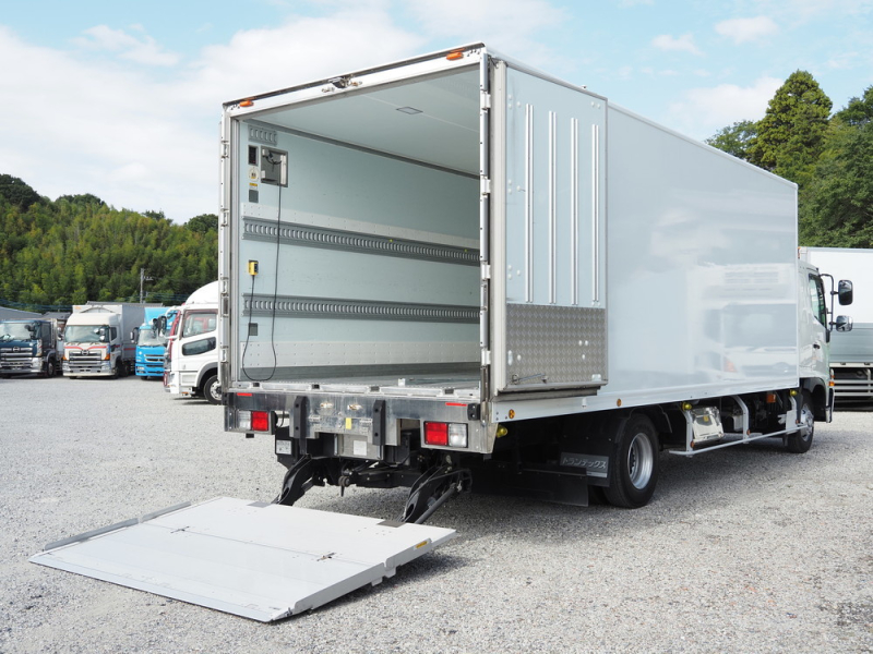 日野 冷凍バン レンジャー|中古トラックの販売・買取・査定のアイナビ