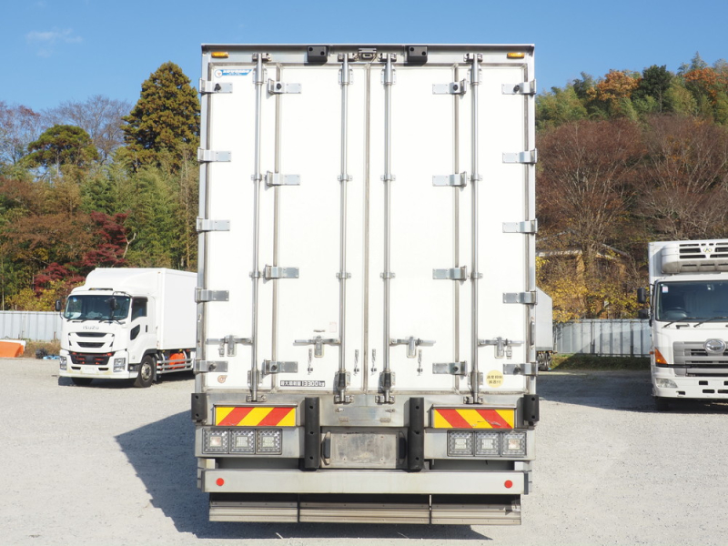 いすゞ 冷凍バン ギガ|中古トラックの販売・買取・査定のアイナビ