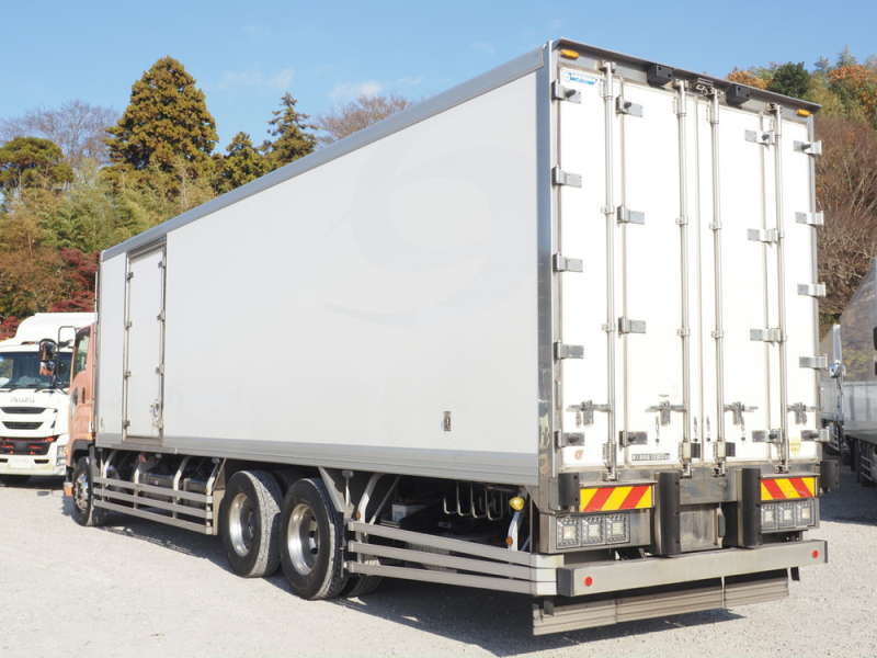 いすゞ 冷凍バン ギガ|中古トラックの販売・買取・査定のアイナビ