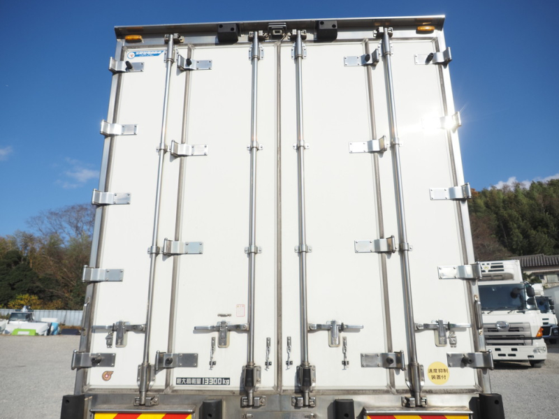 いすゞ 冷凍バン ギガ|中古トラックの販売・買取・査定のアイナビ