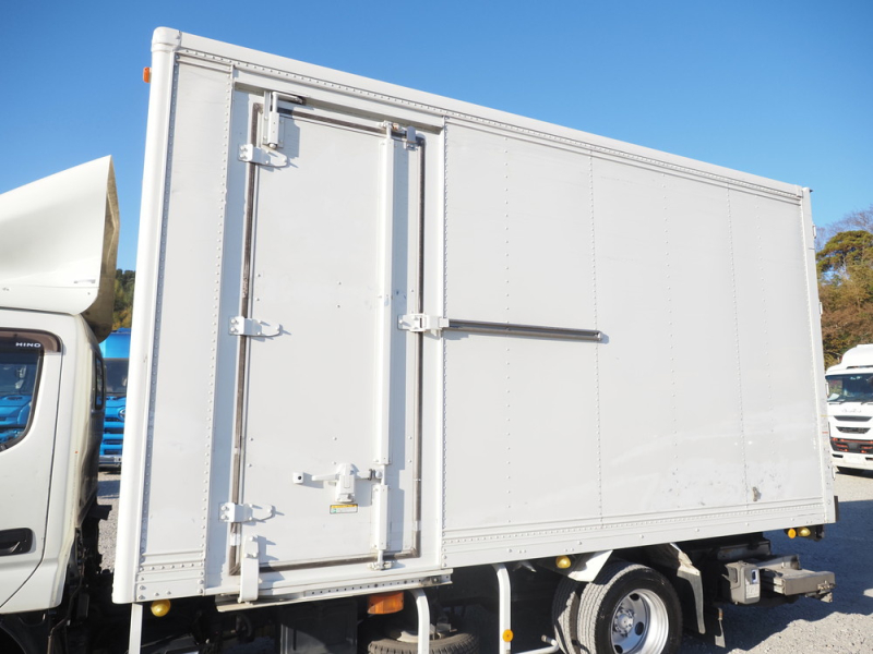 日野 バン車 デュトロ|中古トラックの販売・買取・査定のアイナビ