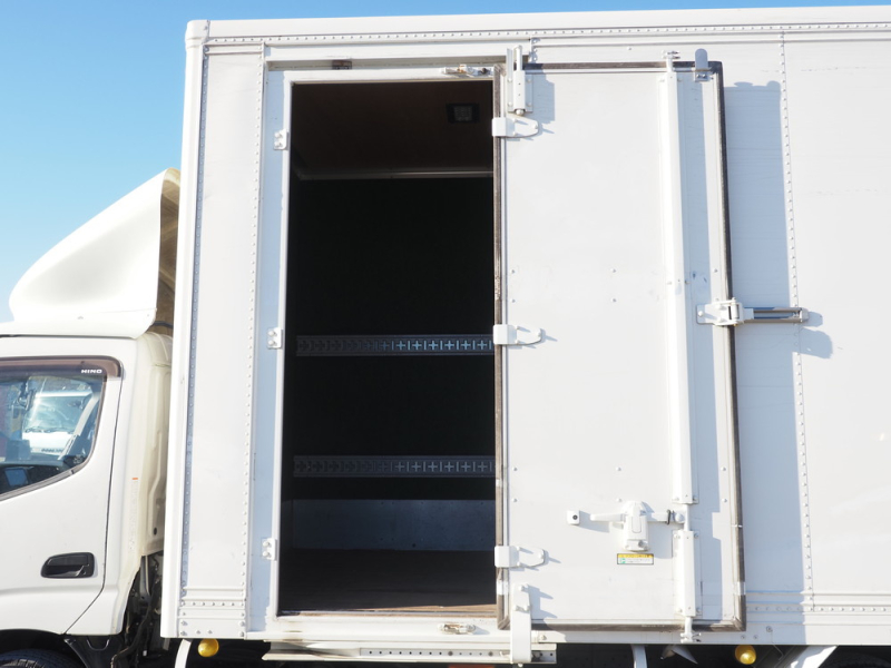 日野 バン車 デュトロ|中古トラックの販売・買取・査定のアイナビ