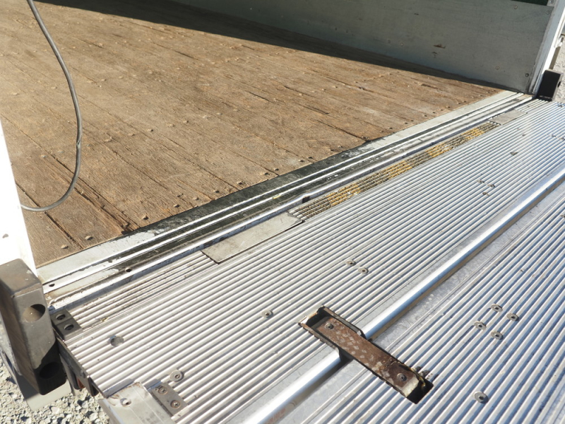 日野 バン車 デュトロ|中古トラックの販売・買取・査定のアイナビ