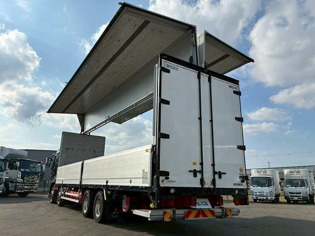 4軸低床2デフアルミホイールパブコ6R20シフトパイロット|中古トラックの販売・買取・査定のアイナビ