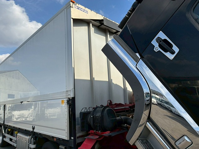 4軸低床2デフアルミホイールパブコ6R20シフトパイロット|中古トラックの販売・買取・査定のアイナビ