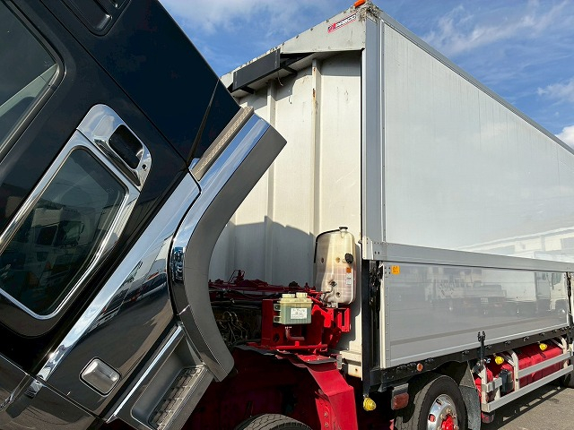 4軸低床2デフアルミホイールパブコ6R20シフトパイロット|中古トラックの販売・買取・査定のアイナビ