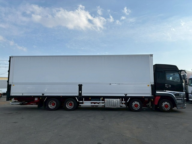 4軸低床2デフアルミホイールパブコ6R20シフトパイロット|中古トラックの販売・買取・査定のアイナビ