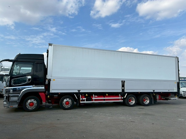 4軸低床2デフアルミホイールパブコ6R20シフトパイロット|中古トラックの販売・買取・査定のアイナビ