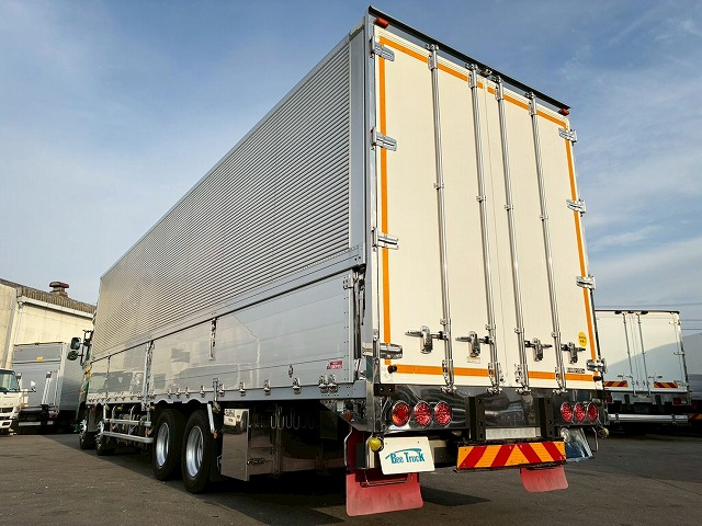 8×4スーパーハイルーフ日本フルハーフ後輪エアサス|中古トラックの販売・買取・査定のアイナビ