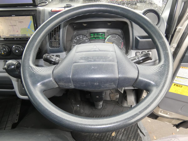 H252トン ダンプ オトマ ナビ|中古トラックの販売・買取・査定のアイナビ