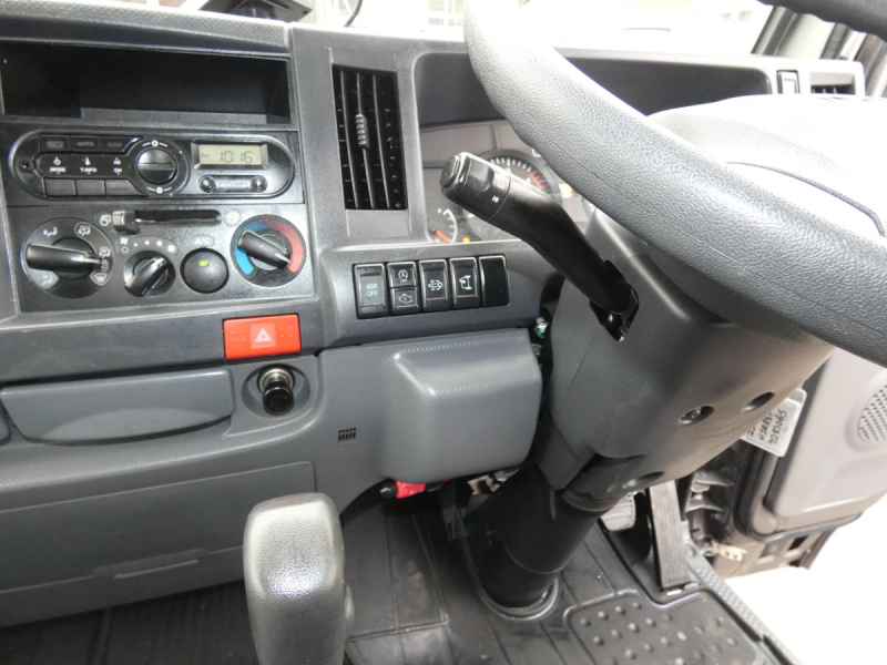 H28 2トン 平ボデー オートマ ETC|中古トラックの販売・買取・査定のアイナビ