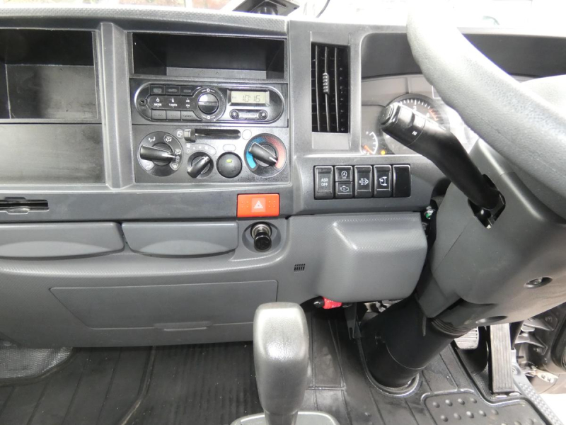 H28 2トン 平ボデー オートマ ETC|中古トラックの販売・買取・査定のアイナビ