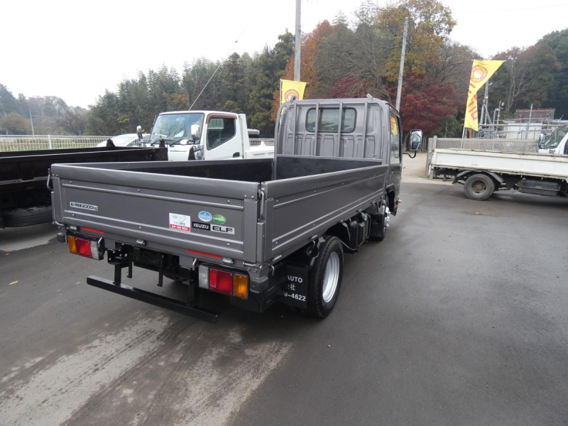 H28 2トン 平ボデー オートマ ETC|中古トラックの販売・買取・査定のアイナビ