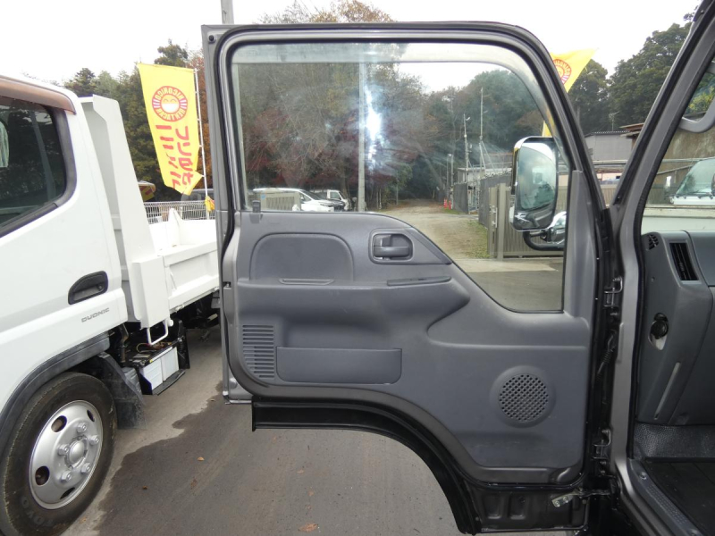 H28 2トン 平ボデー オートマ ETC|中古トラックの販売・買取・査定のアイナビ