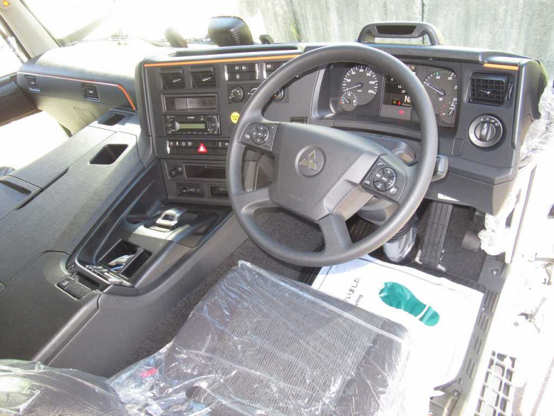 4軸低床 アルミ平 後輪エアサス 14400㎏積載 山田車体工業|中古トラックの販売・買取・査定のアイナビ