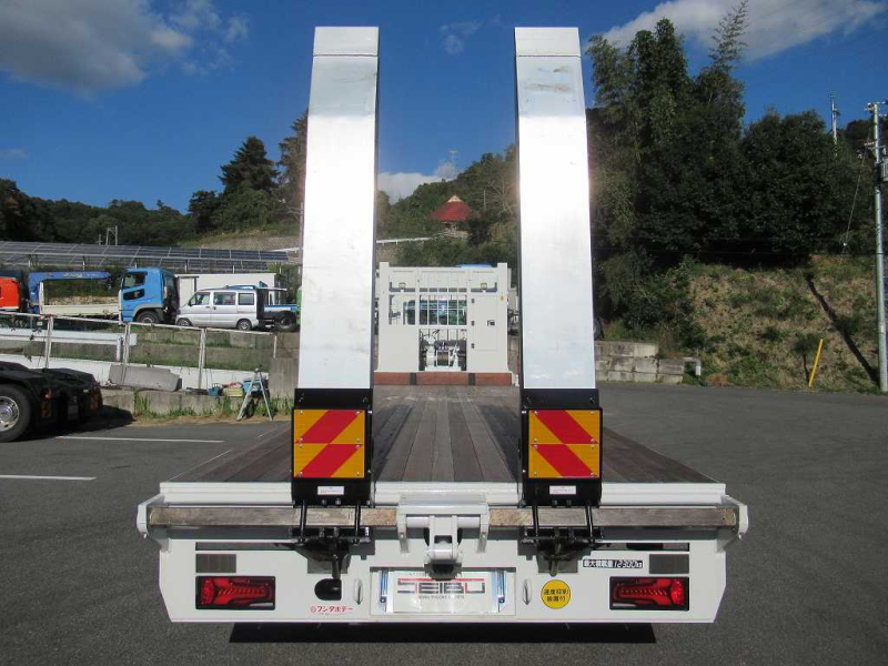 フジタ ウィンチ 自動あゆみ 12300㎏積載|中古トラックの販売・買取・査定のアイナビ