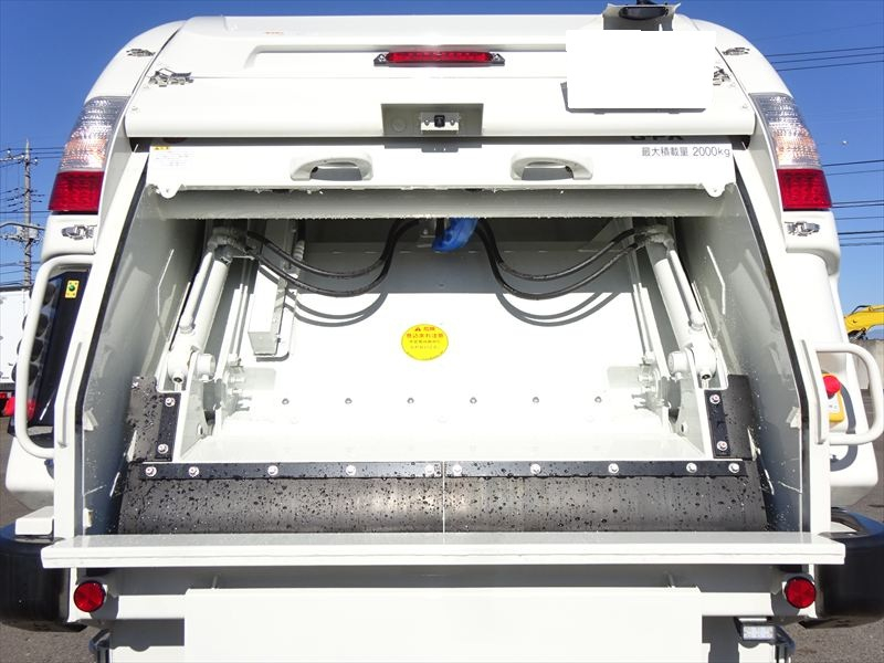 プレス 4.3㎥ 新明和 未使用|中古トラックの販売・買取・査定のアイナビ