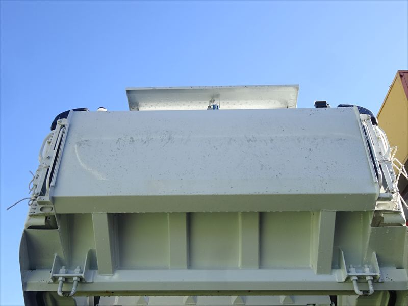 プレス 4.3㎥ 新明和 未使用|中古トラックの販売・買取・査定のアイナビ