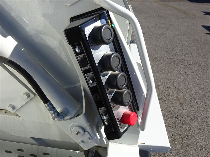 プレス 4.3㎥ 新明和 未使用|中古トラックの販売・買取・査定のアイナビ