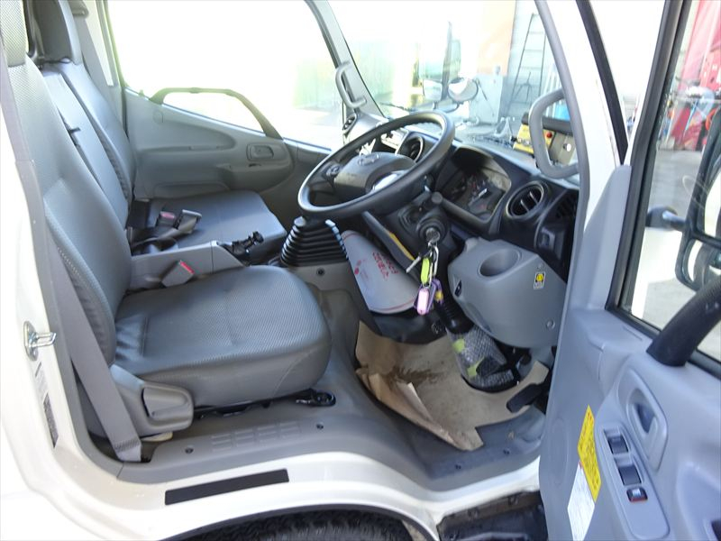 プレス 4.3㎥ 新明和 未使用|中古トラックの販売・買取・査定のアイナビ