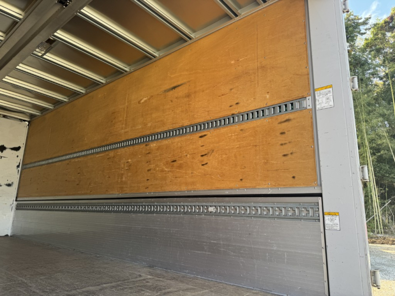 ワイド ベッド付 ハイルーフ 6.2mボデー|中古トラックの販売・買取・査定のアイナビ