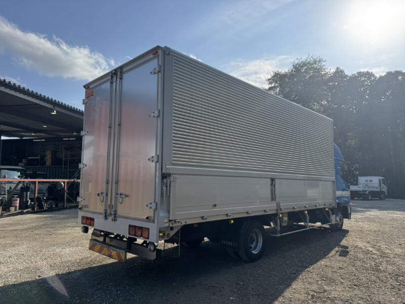 ワイド ベッド付 ハイルーフ 6.2mボデー|中古トラックの販売・買取・査定のアイナビ