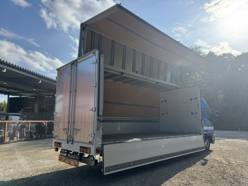 ワイド ベッド付 ハイルーフ 6.2mボデー|中古トラックの販売・買取・査定のアイナビ