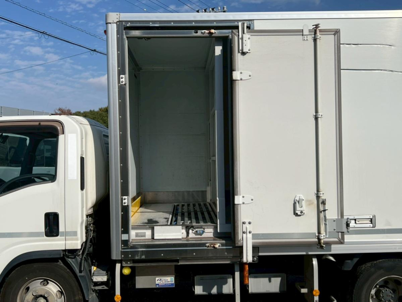 ワイドロング 日本フルハーフ サイドドア|中古トラックの販売・買取・査定のアイナビ