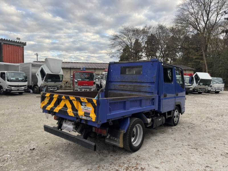 Wキャブダンプ 10尺 全低床 極東開発 DD02-31|中古トラックの販売・買取・査定のアイナビ