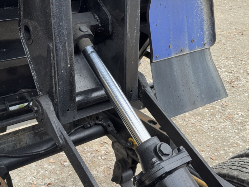 Wキャブダンプ 10尺 全低床 極東開発 DD02-31|中古トラックの販売・買取・査定のアイナビ