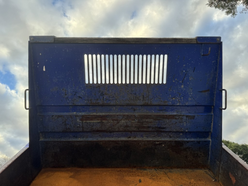 Wキャブダンプ 10尺 全低床 極東開発 DD02-31|中古トラックの販売・買取・査定のアイナビ