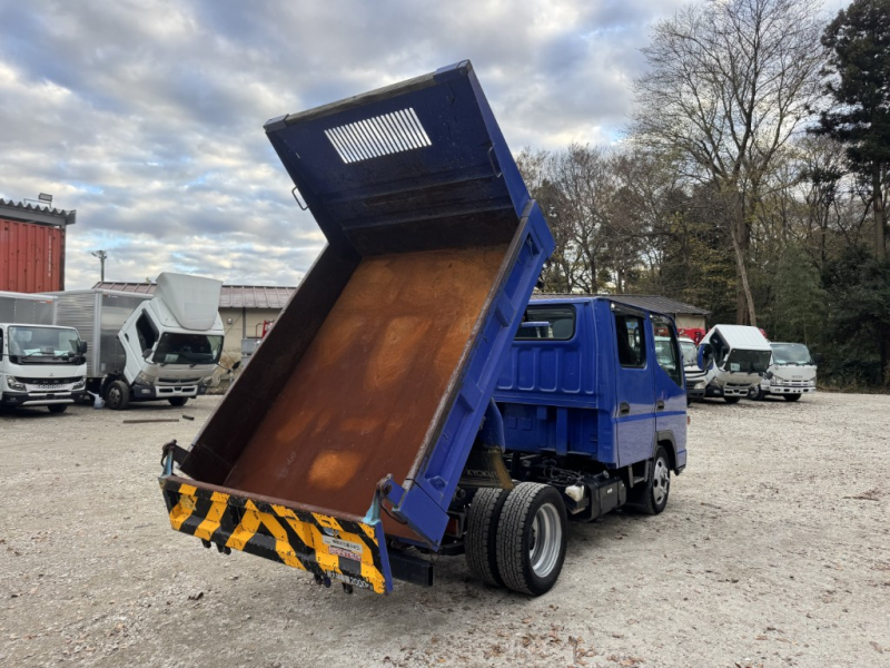 Wキャブダンプ 10尺 全低床 極東開発 DD02-31|中古トラックの販売・買取・査定のアイナビ