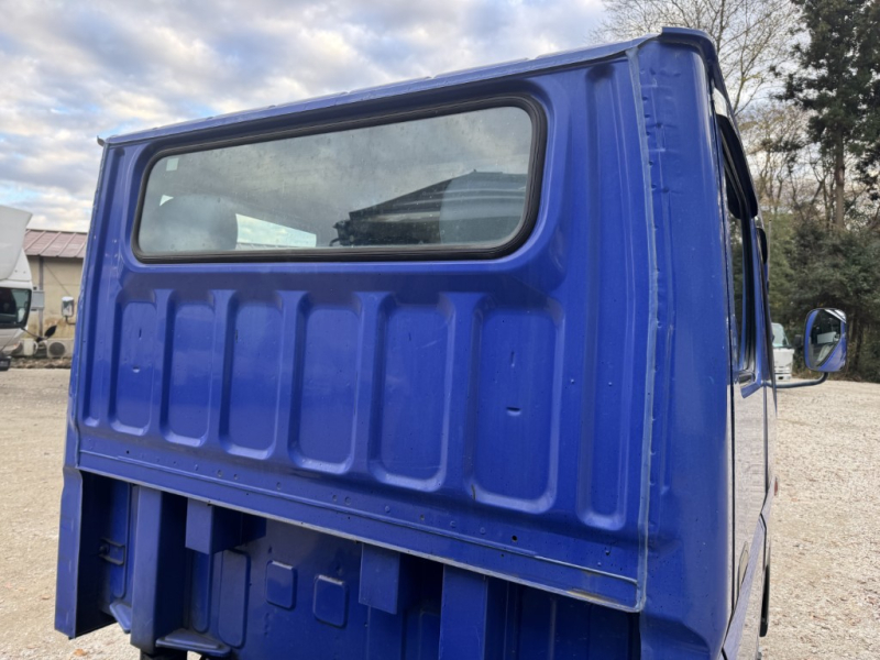 Wキャブダンプ 10尺 全低床 極東開発 DD02-31|中古トラックの販売・買取・査定のアイナビ