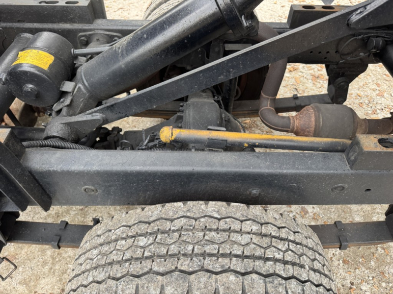 Wキャブダンプ 10尺 全低床 極東開発 DD02-31|中古トラックの販売・買取・査定のアイナビ