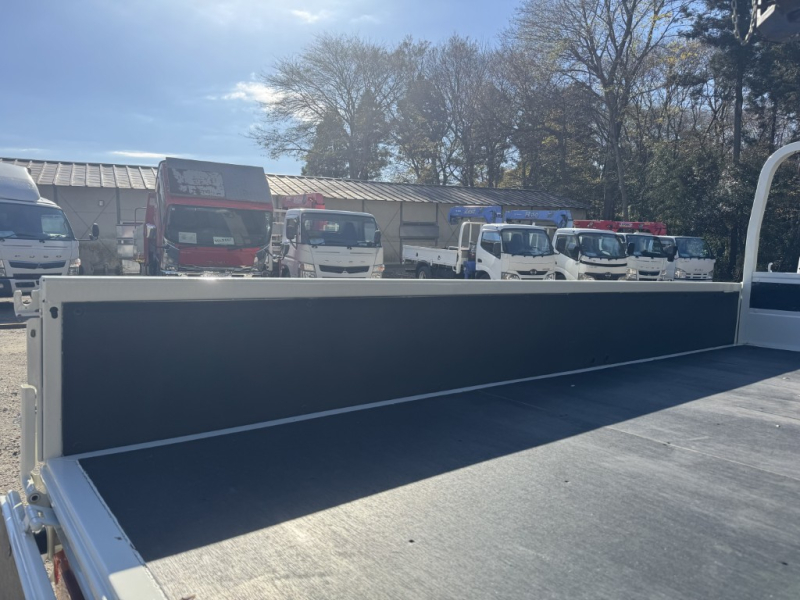 標準ロング吊t数2.6t吊3段ブームタダノラジコン|中古トラックの販売・買取・査定のアイナビ