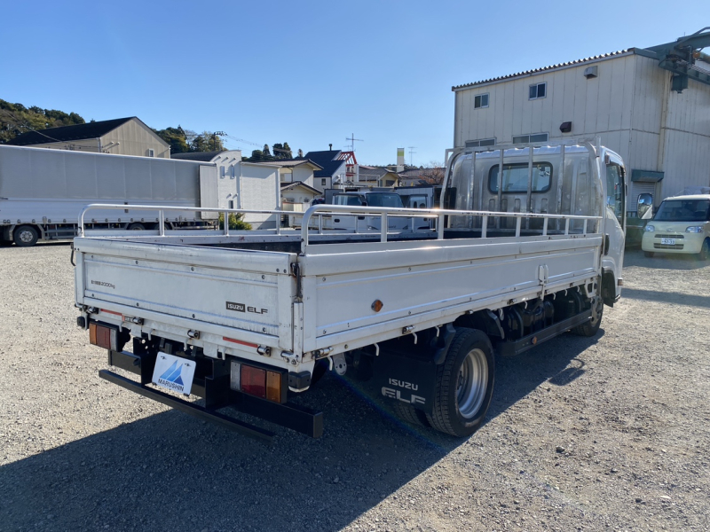 H26年式、エルフ、平ボデーロング車、車検付|中古トラックの販売・買取・査定のアイナビ