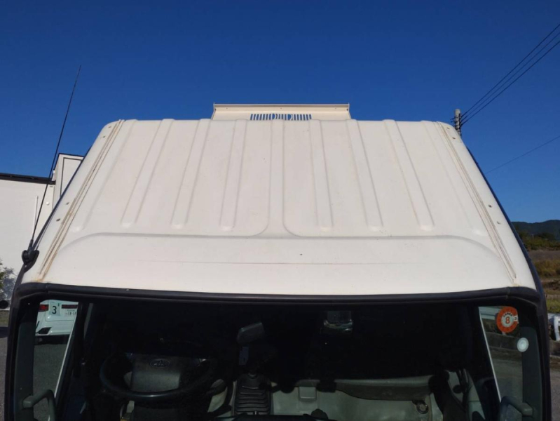 トヨタトヨエース2トンダンプ 1年保証付き 全低床 3方開|中古トラックの販売・買取・査定のアイナビ