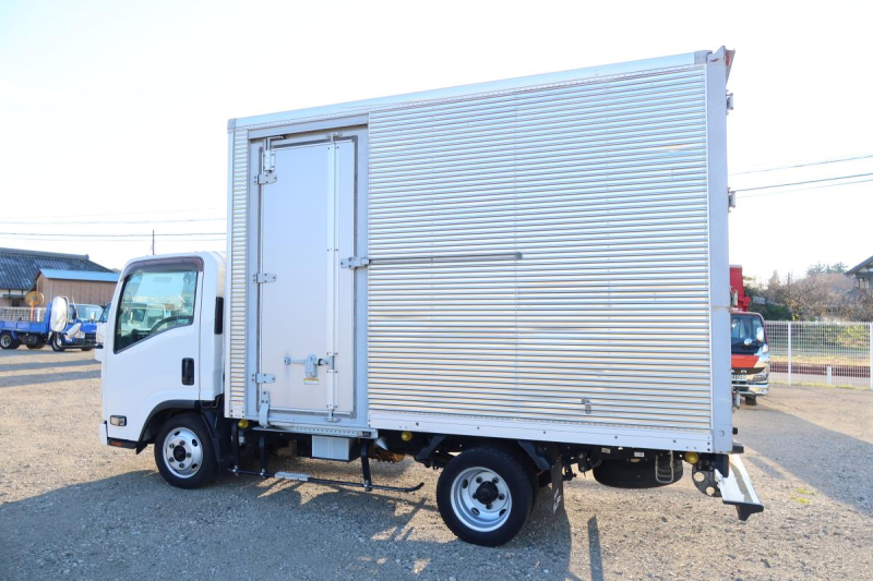 標準幅 セミロング アルミバン 積載2000kg|中古トラックの販売・買取・査定のアイナビ