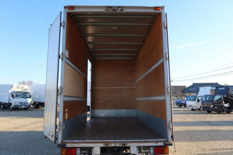 標準幅 セミロング アルミバン 積載2000kg|中古トラックの販売・買取・査定のアイナビ