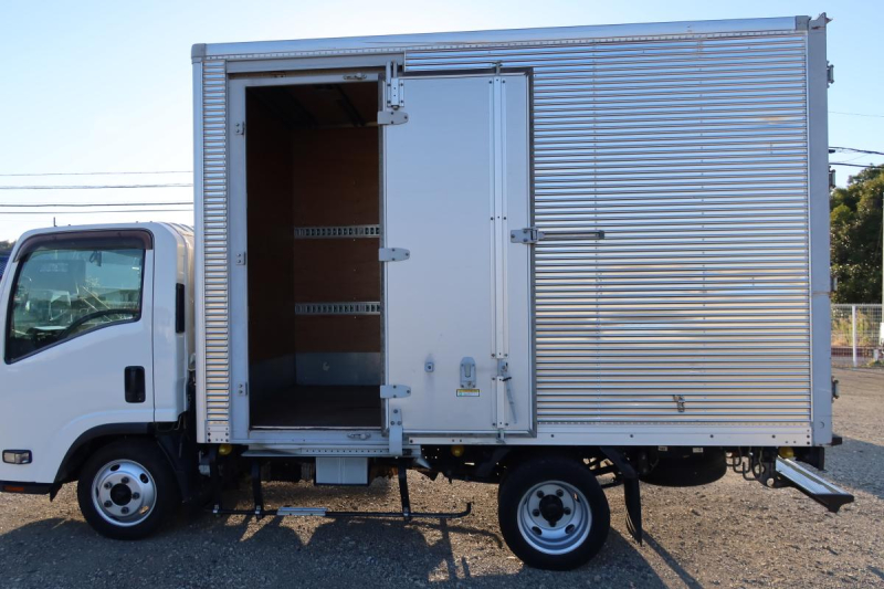 標準幅 セミロング アルミバン 積載2000kg|中古トラックの販売・買取・査定のアイナビ