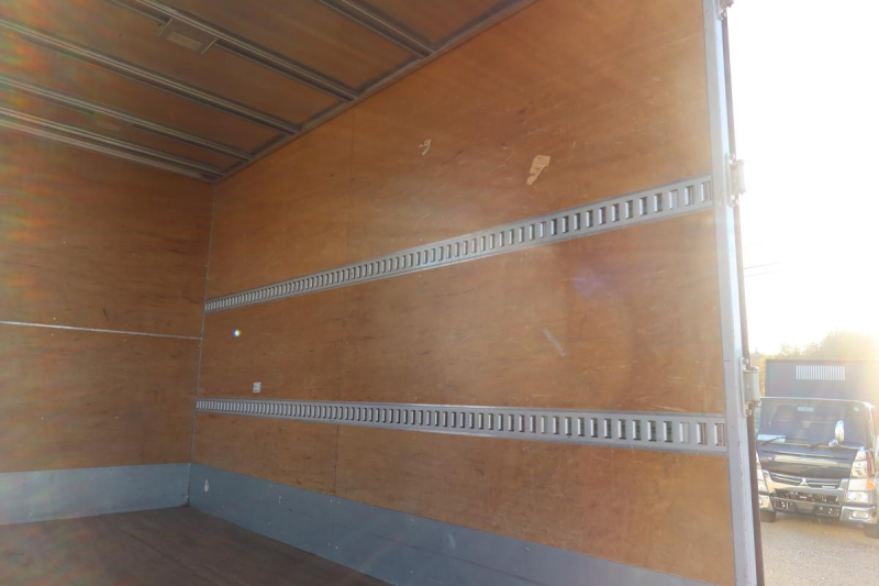 標準幅 セミロング アルミバン 積載2000kg|中古トラックの販売・買取・査定のアイナビ