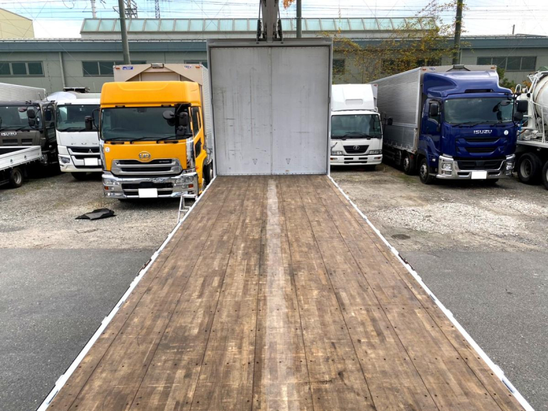 平成30年UDクオンアルミウイングハイルーフSコット2PG-CG5CA|中古トラックの販売・買取・査定のアイナビ