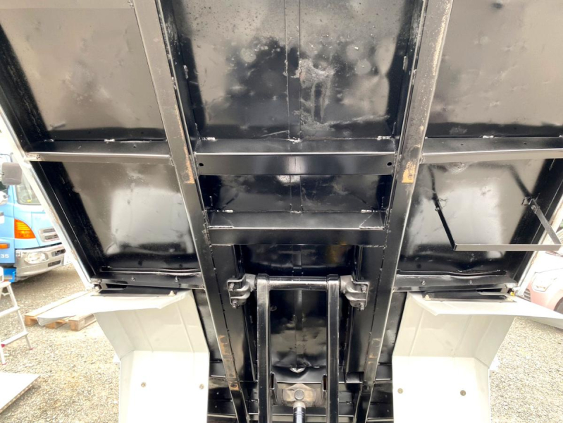 令和2年いすゞエルフ2t深ダンプ低床全塗装済2RG-NJR88AN|中古トラックの販売・買取・査定のアイナビ