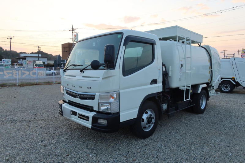 ワイド幅 巻き込みパッカー車 極東製6.2立米 積載3100kg|中古トラックの販売・買取・査定のアイナビ